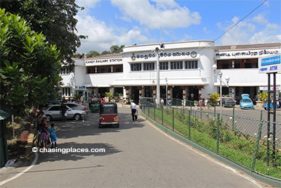 Proceed to Kandy's Railway Station early in the morning to catch the train bound for Galle