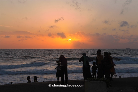 Be prepared for stunning sunsets along the Galle Face Green in Colombo