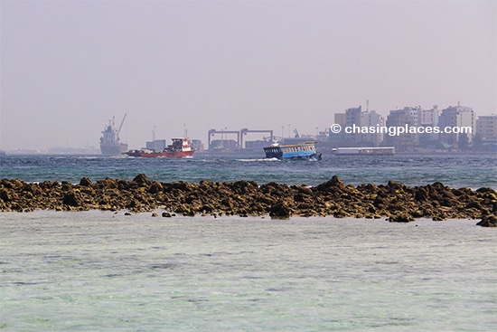 Ferries and larger vessels moving between Male and Villingili