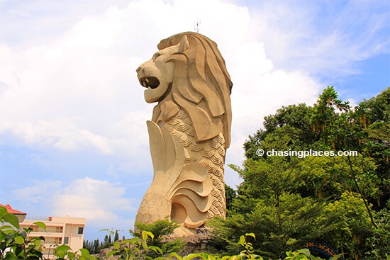 Sentosa's Merlion towering over the trees