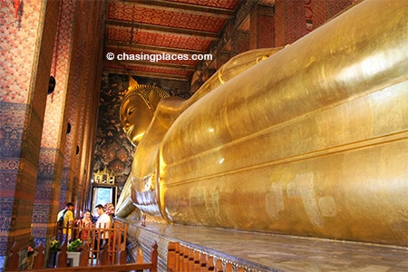 The famous reclining Buddha in Wat Pho, Bangkok