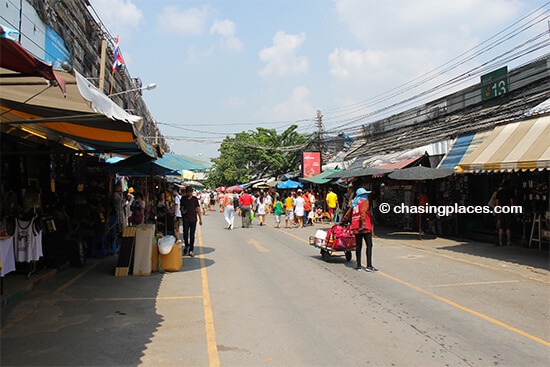Chasing Places Travel Guide: Chatuchak Market, Bangkok