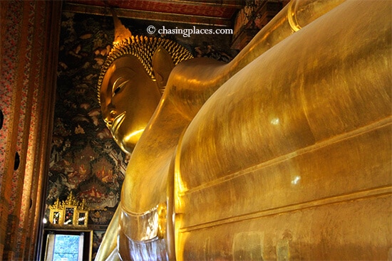 Your photo opportunities will get progressively better as you walk further in Wat Pho