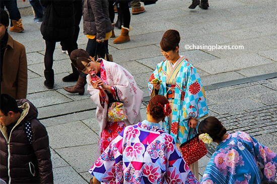 Dressing up in traditional attire and completing photo shoots has become a popular activity in Gion and Shimbashi