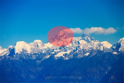 ChasingPlaces: Travel Information on Mount Everest
