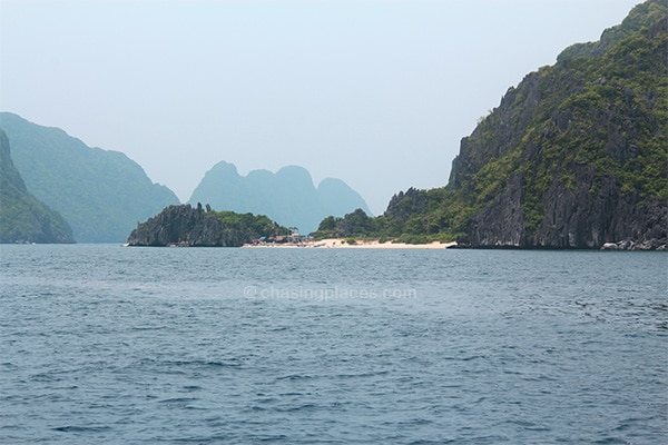 The Bacuit Archipelago is blessed with a high density of powdery white sand beaches