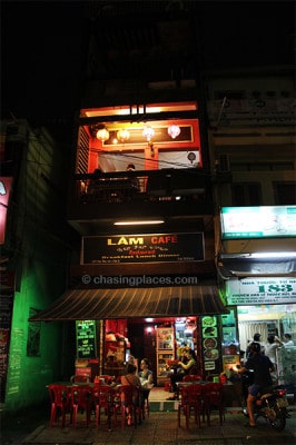 One of the excellent streetside cafes in the Pham Ngu Lao area