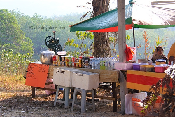 Local vendors should be ready to sell you some refreshments on your way down from Broga Hill