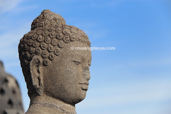 Be amazed by the statues at Borobudur