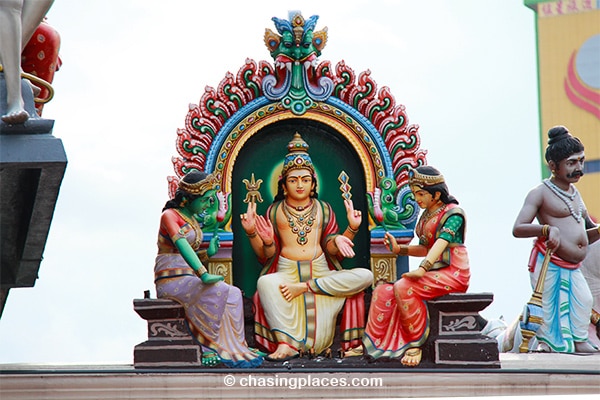 Hindu temple designs within Chinatown in Singapore