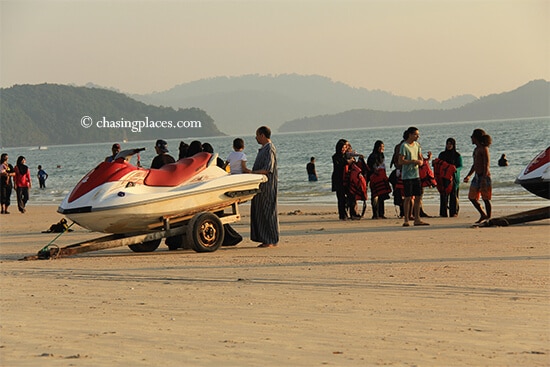 The community feel, Pantai Cenang, Lagkawi, Malaysia