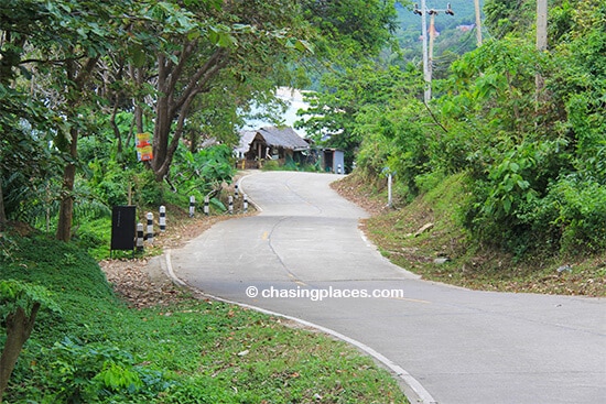 Expect thick jungle, undulating roads and breathtaking seaviews as you drive around Koh Lanta