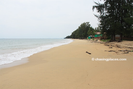 Just another empty beach on Lanta